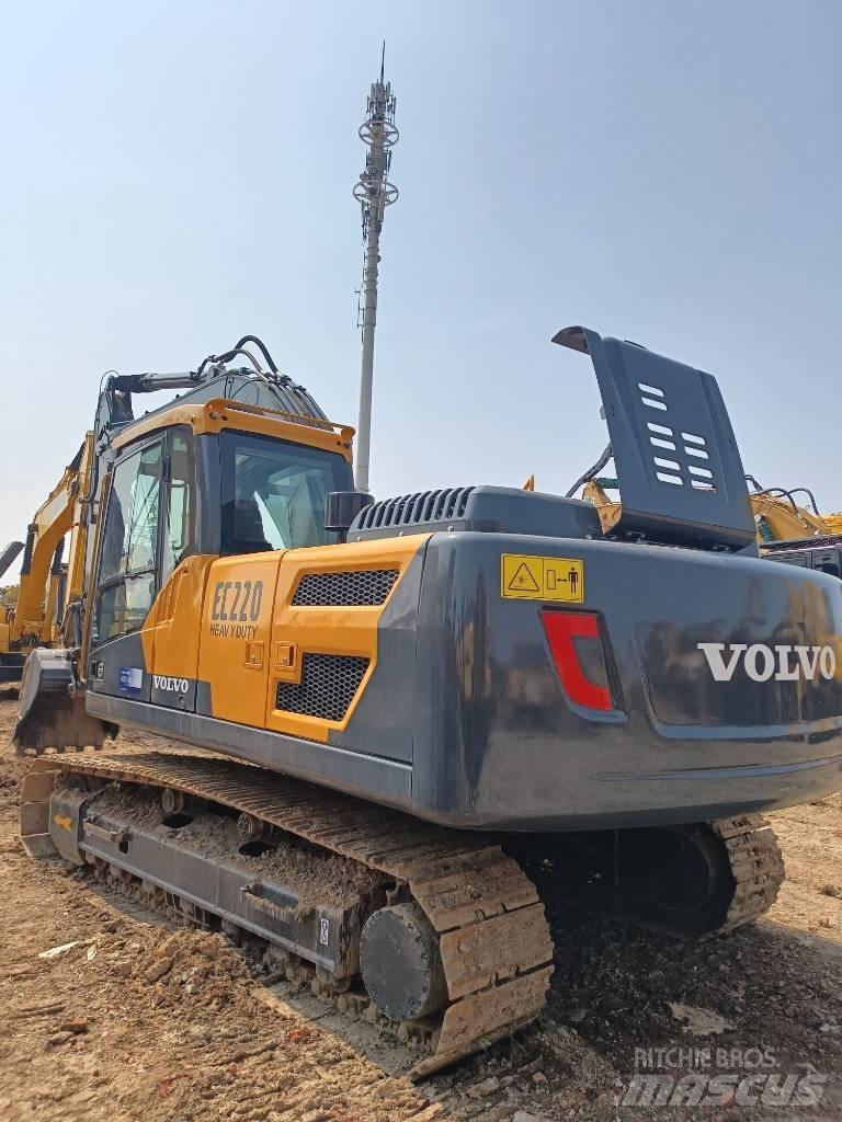 Volvo EC 220 Kāpurķēžu ekskavatori