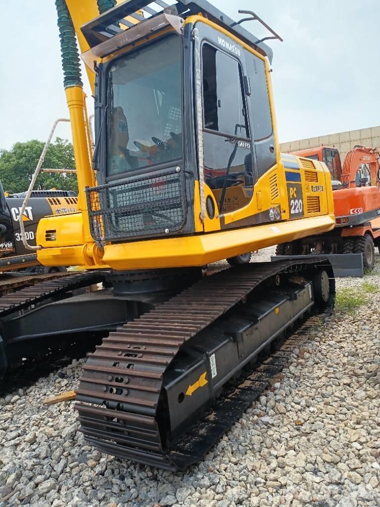 Komatsu PC 220-8 Kāpurķēžu ekskavatori