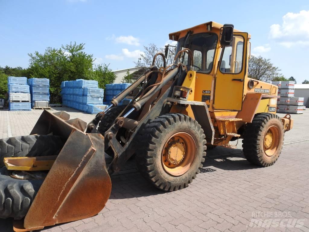 Volvo BM L 50 Iekrāvēji uz riteņiem
