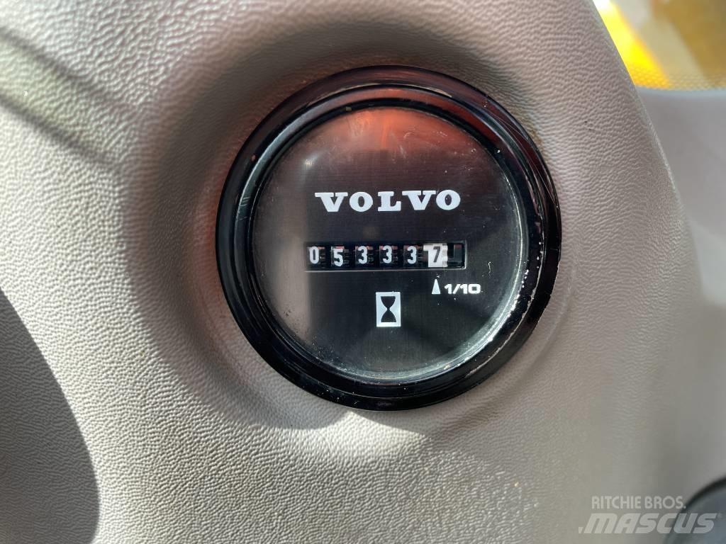 Volvo ECR 235 Kāpurķēžu ekskavatori