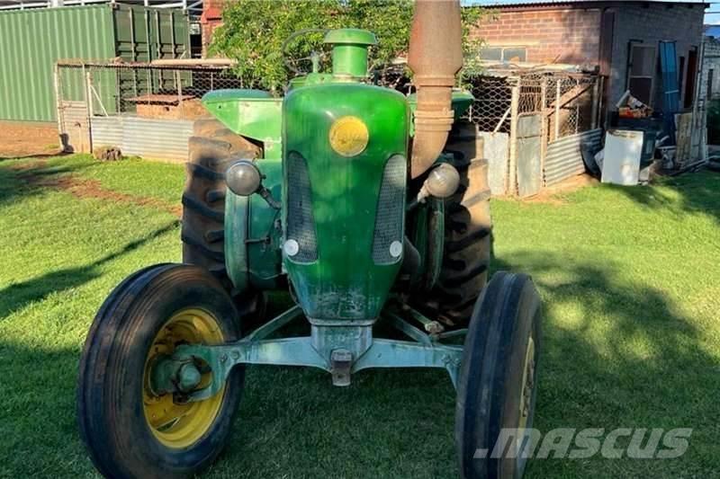 John Deere Lance Traktori
