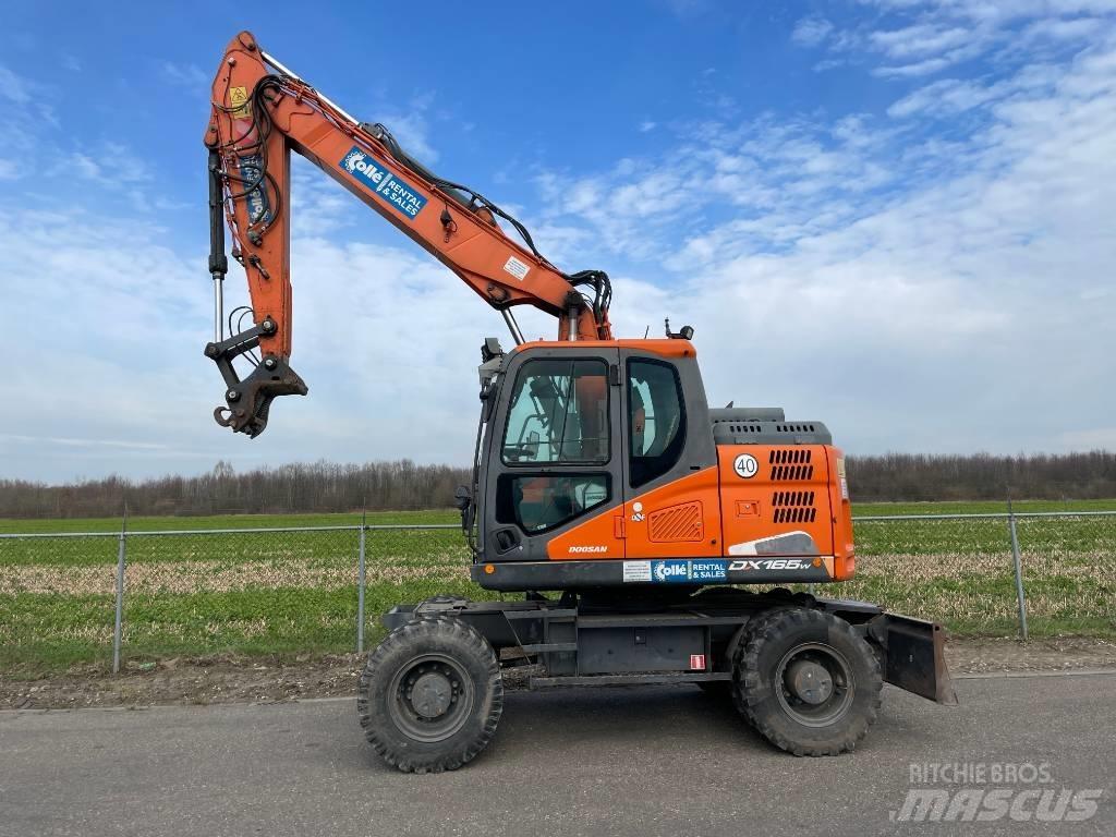 Doosan DX165W-5 Ekskavatori uz riteņiem
