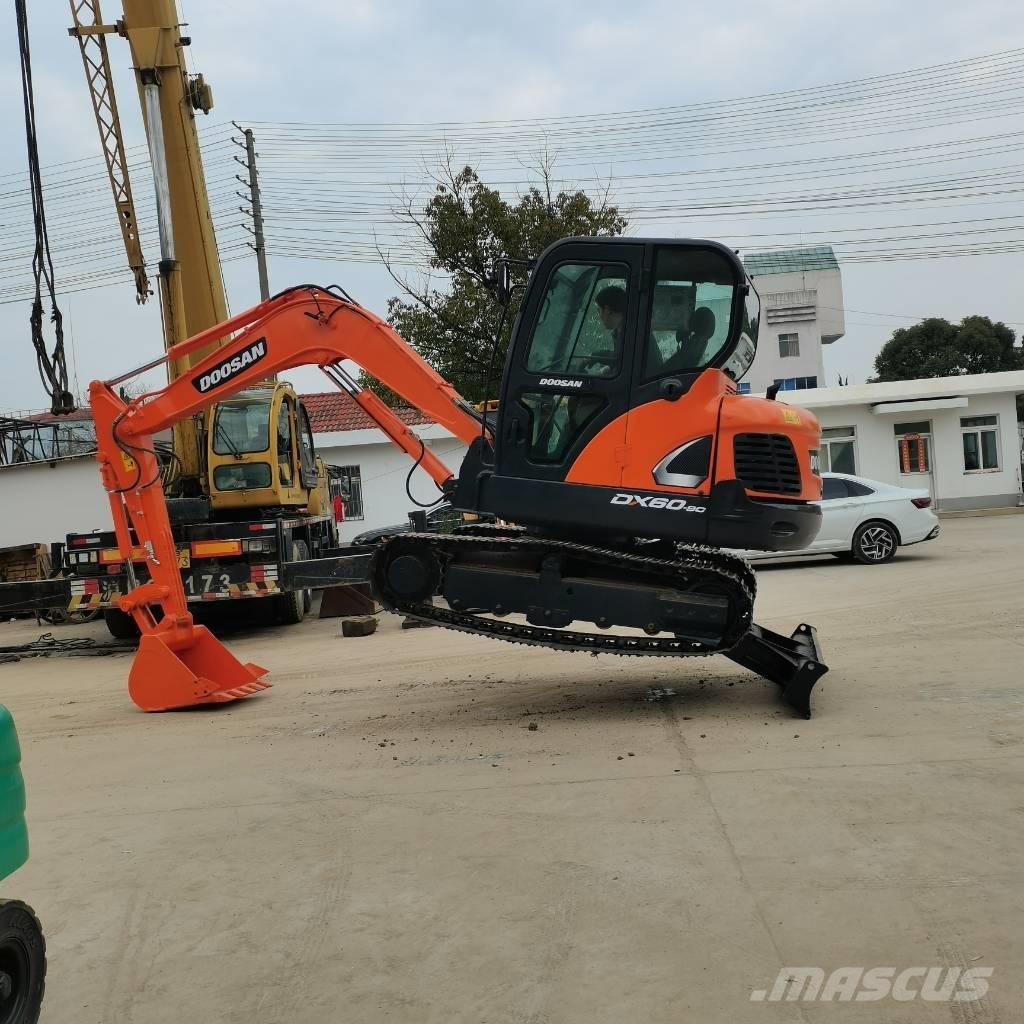 Doosan DX 60-9 C Kāpurķēžu ekskavatori