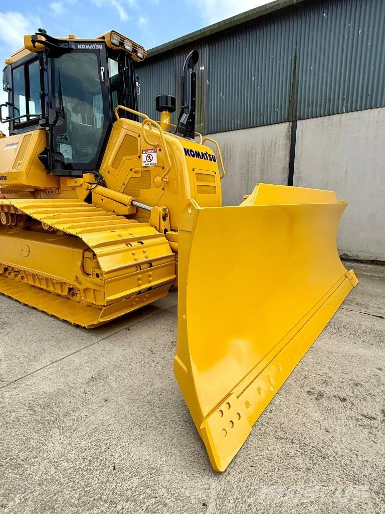 Komatsu D 61 PXi-24 Kāpurķēžu buldozeri