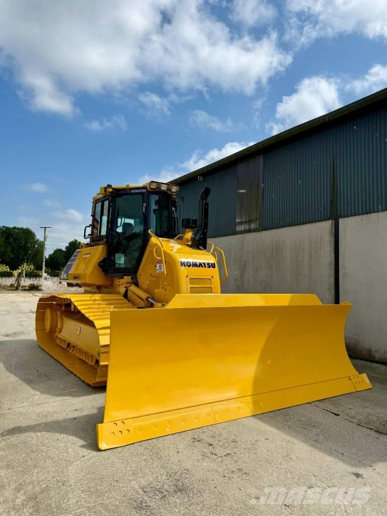 Komatsu D 61 PXi-24 Kāpurķēžu buldozeri