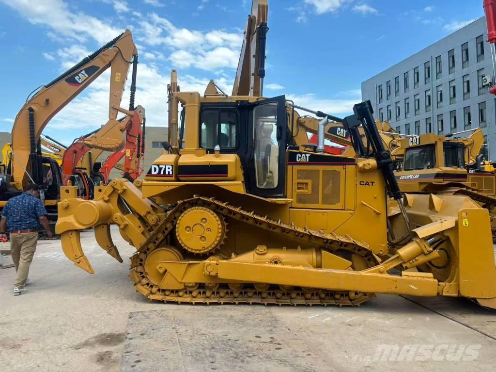 CAT D 7 R Kāpurķēžu buldozeri