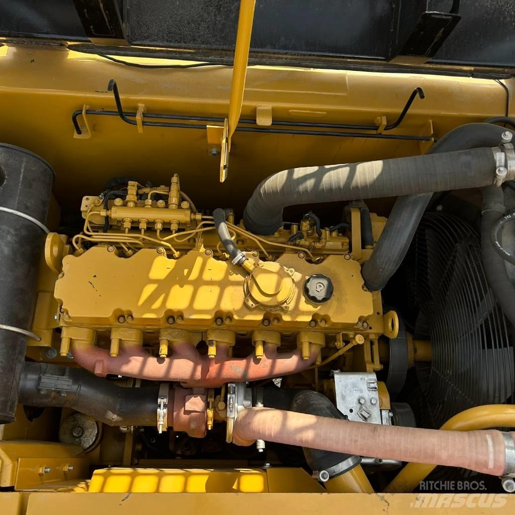CAT 320 D Kāpurķēžu ekskavatori