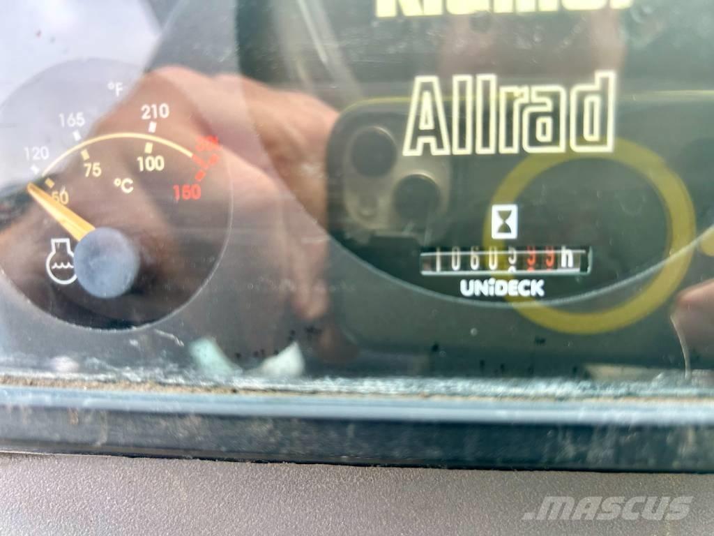 Kramer 320 Iekrāvēji uz riteņiem