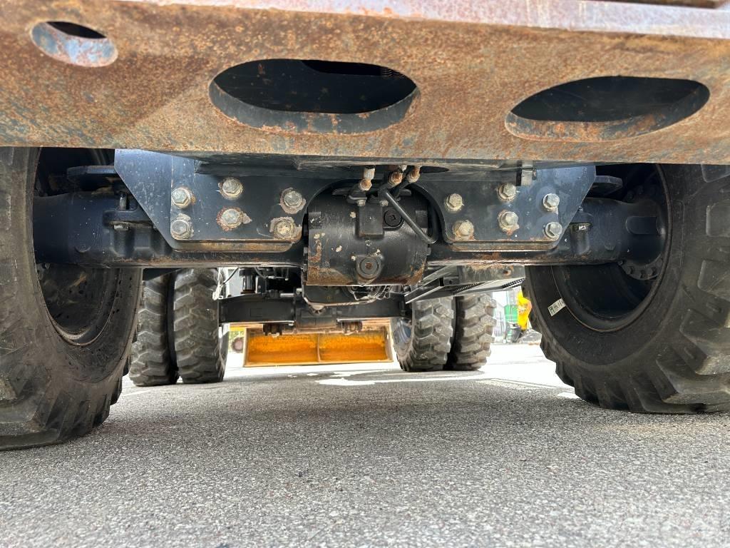 Komatsu PW160-11 Ekskavatori uz riteņiem
