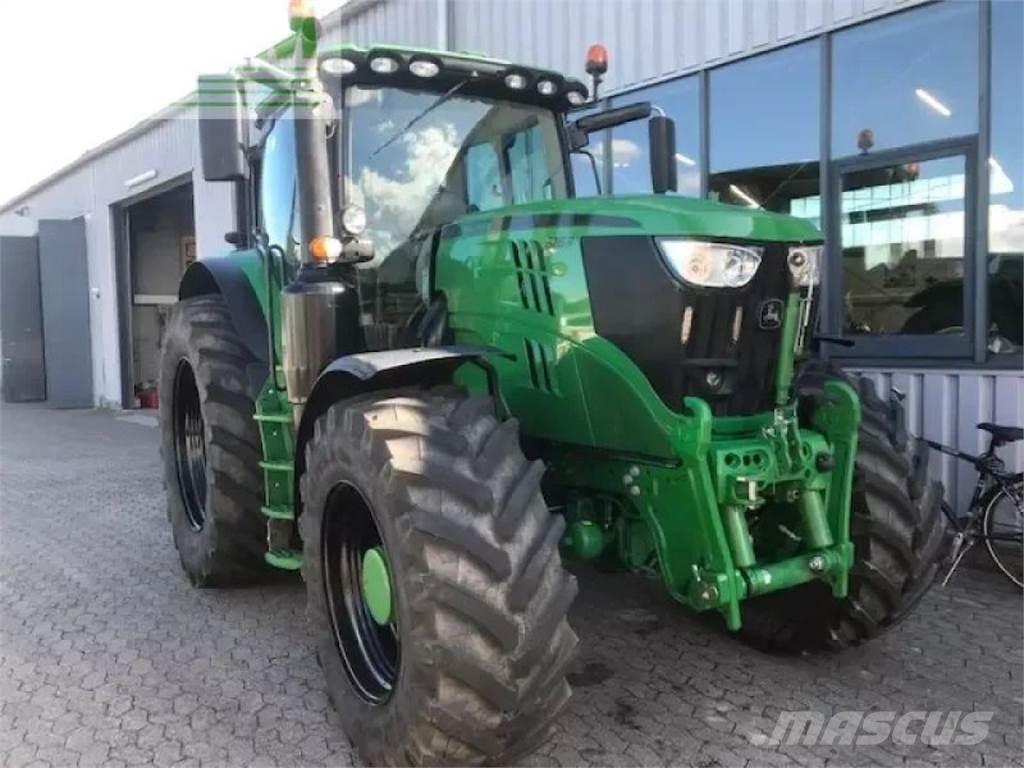 John Deere 6215r Traktori