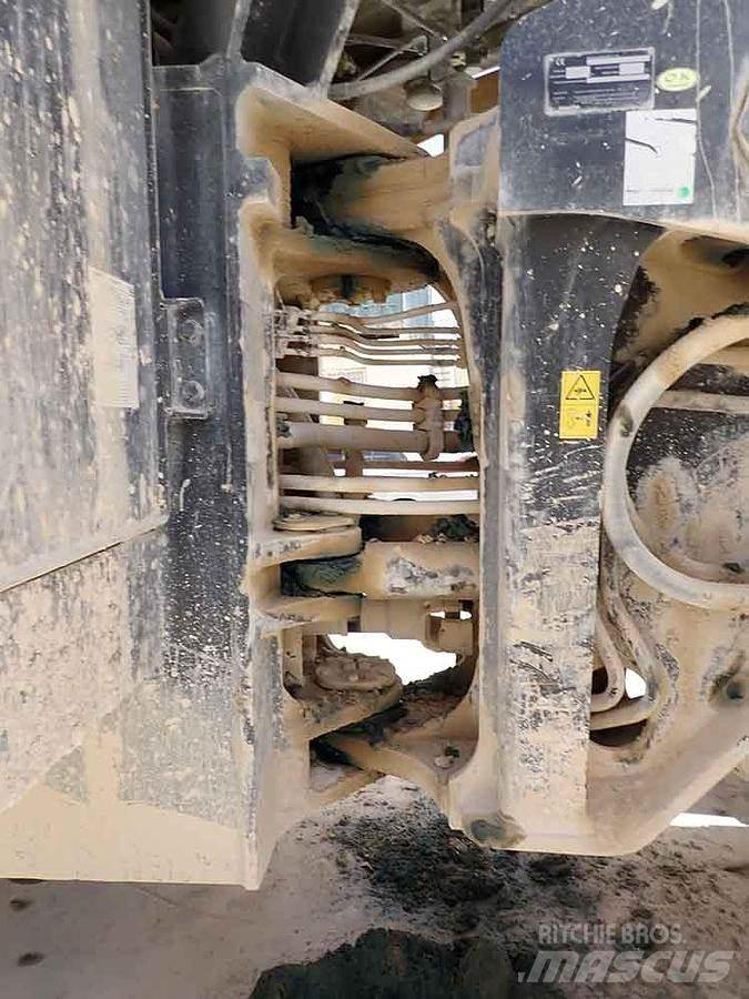 Komatsu WA600-8EO Iekrāvēji uz riteņiem
