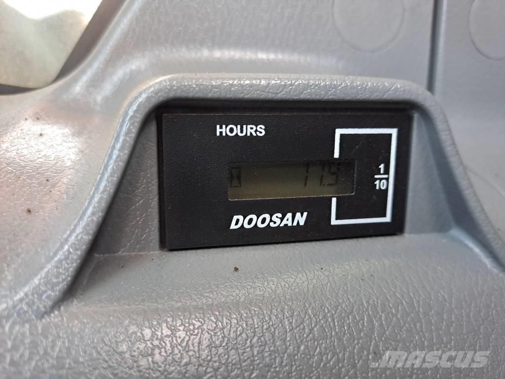 Doosan DX530LC-7M Kāpurķēžu ekskavatori