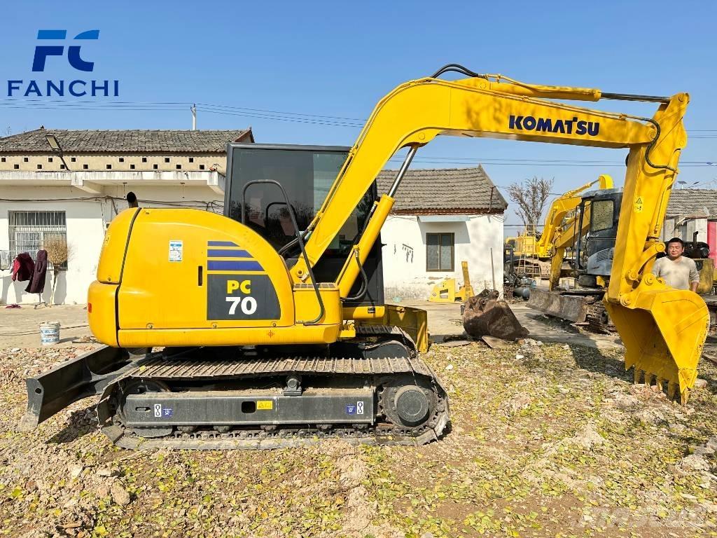 Komatsu PC70-8 Kāpurķēžu ekskavatori