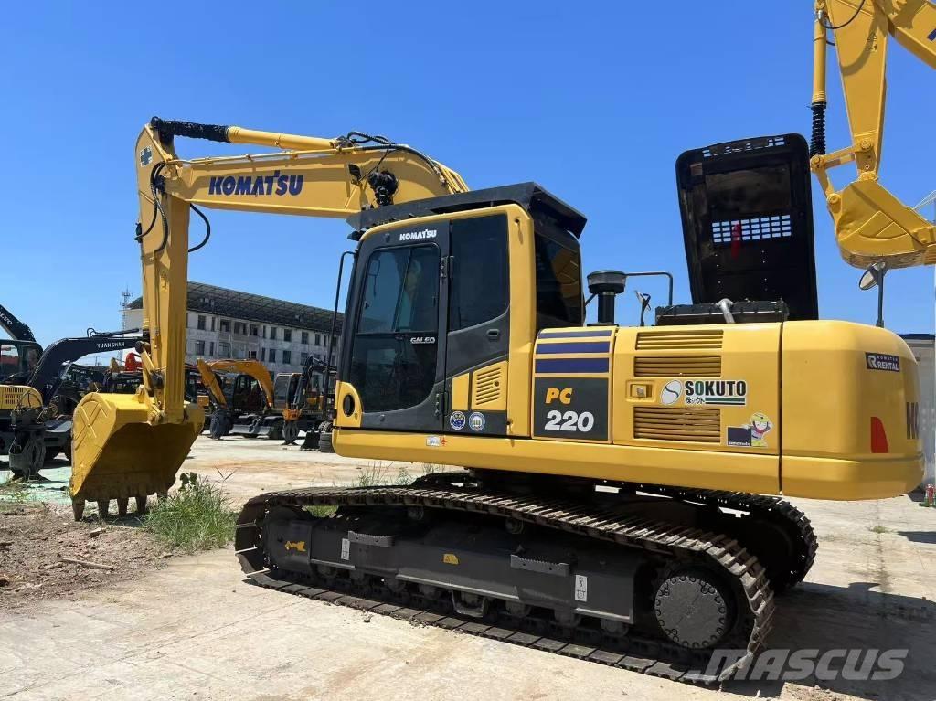 Komatsu PC 220 Kāpurķēžu ekskavatori
