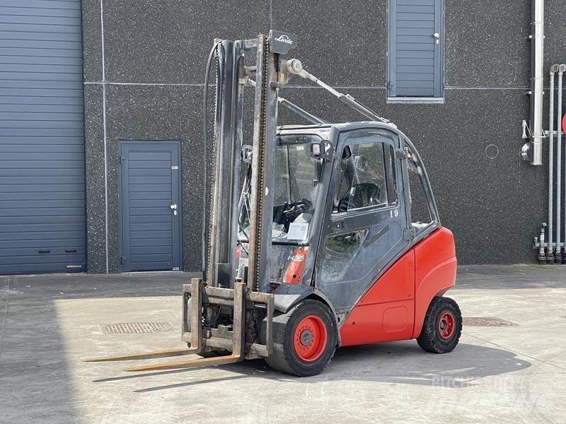 Linde H 30 D Tehnika ar dīzeļa dzinēju