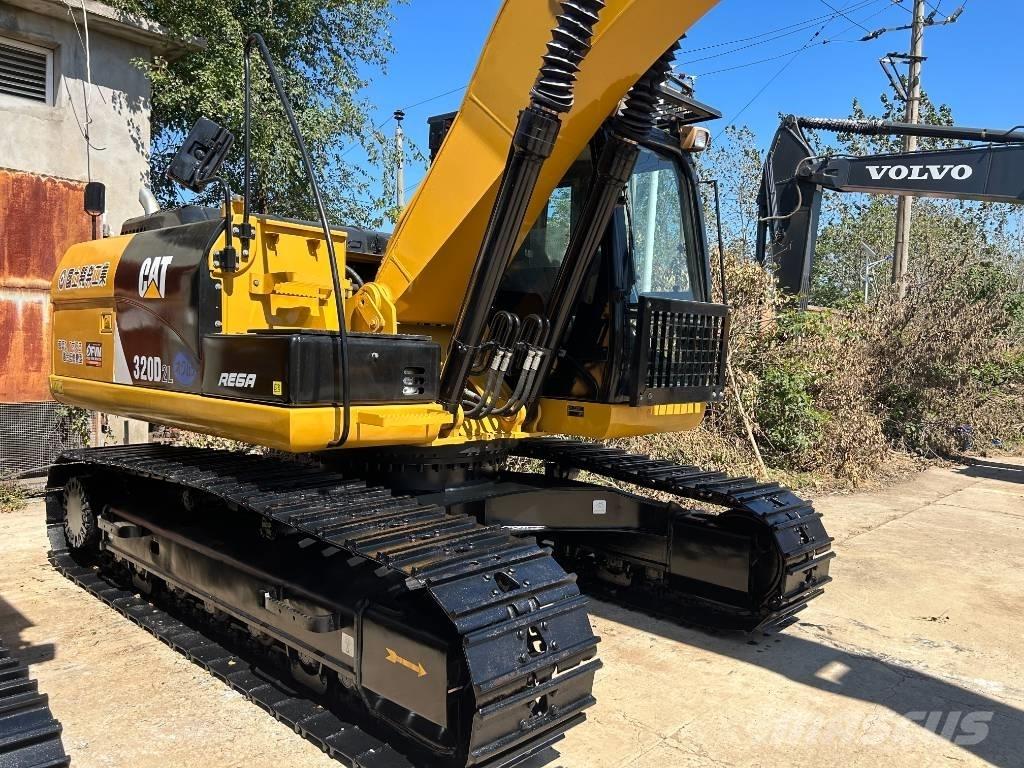 CAT 320D2L Kāpurķēžu ekskavatori