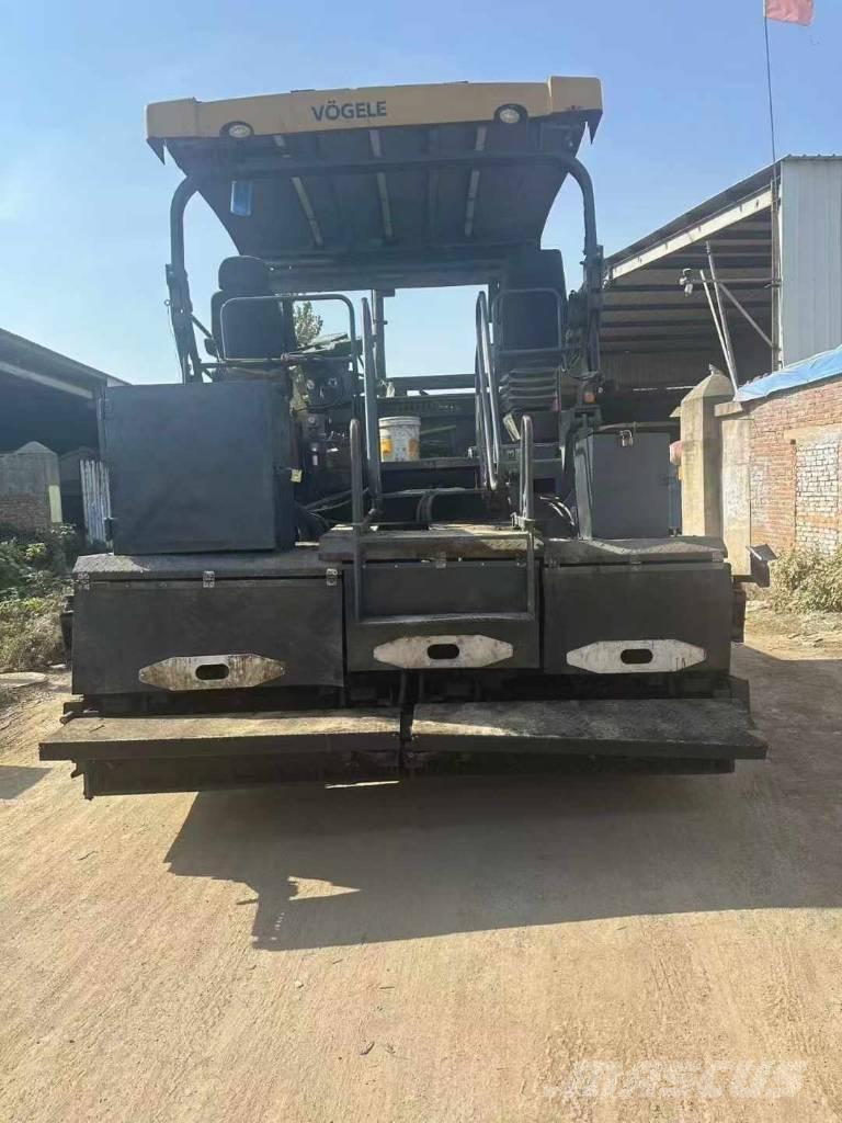 Vögele 1880-2l Asfalta klājēji