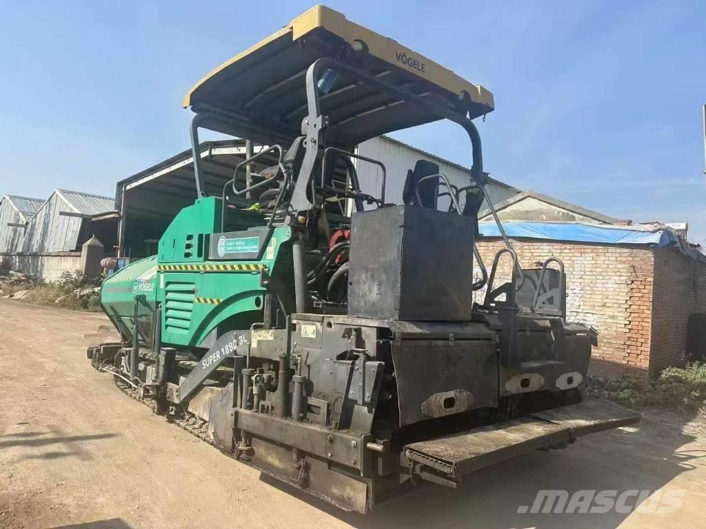 Vögele 1880-2l Asfalta klājēji