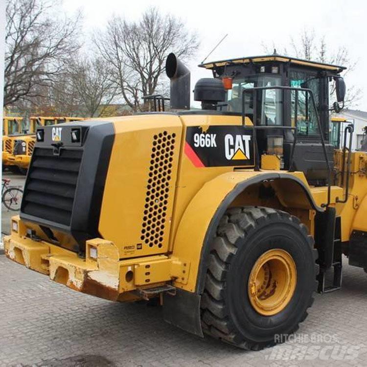 CAT 966K Iekrāvēji uz riteņiem