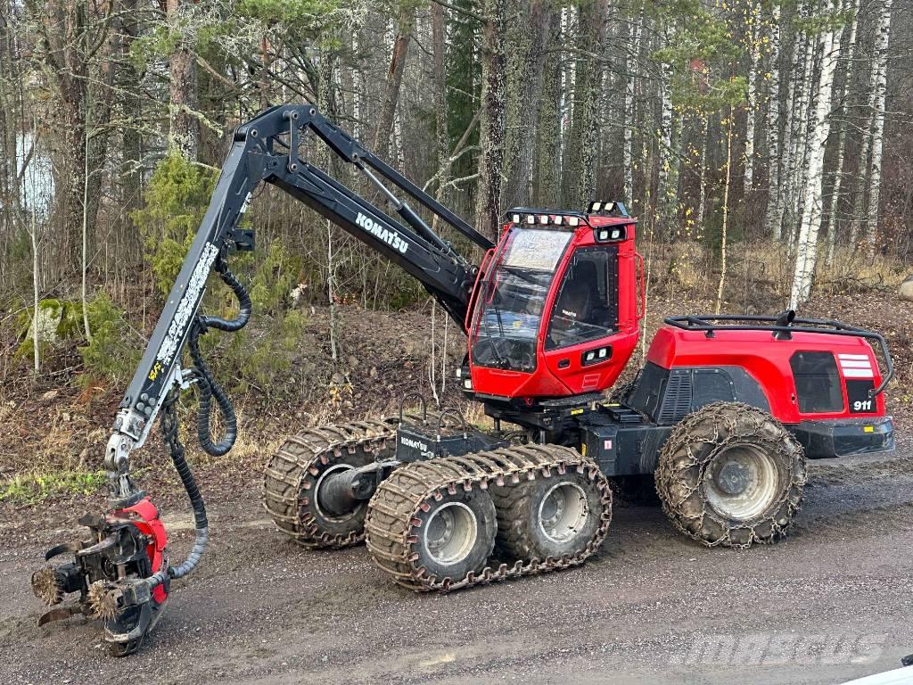 Komatsu 911 Harvesteri