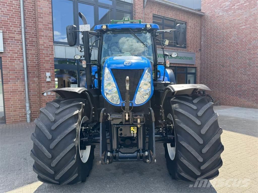 New Holland T7.220 Traktori