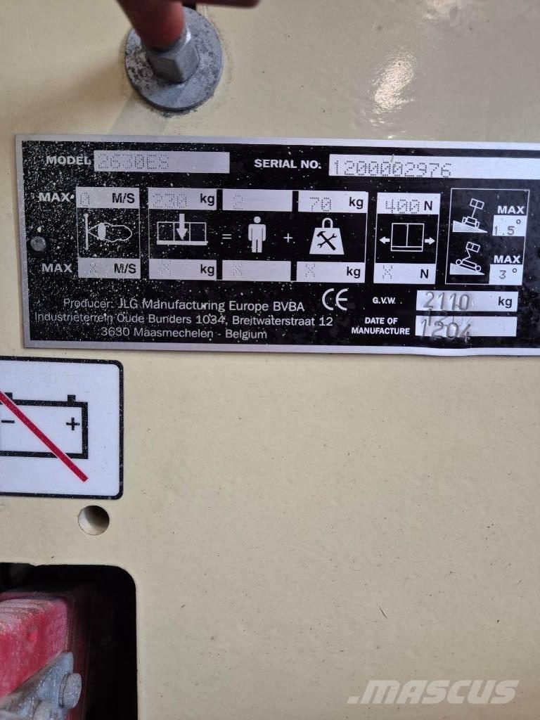 JLG 2630 ES Šķerveida pacēlāji