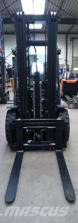 Toyota 52-8FDJF35 Tehnika ar dīzeļa dzinēju