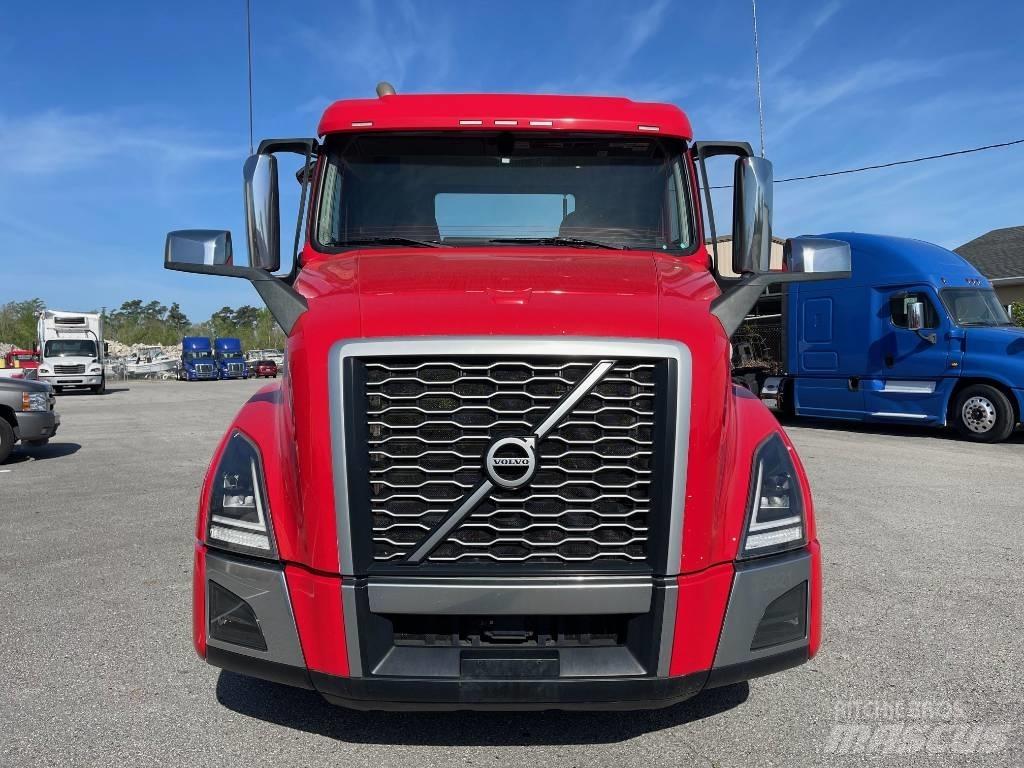Volvo VNL64T300 Vilcēji
