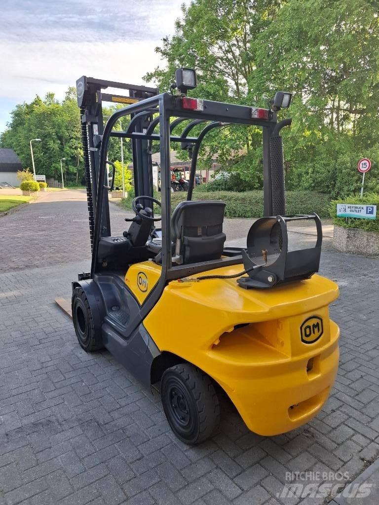 OM XG30 Heftruck LPG tehnika