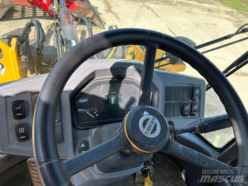 Volvo L 35 G Iekrāvēji uz riteņiem