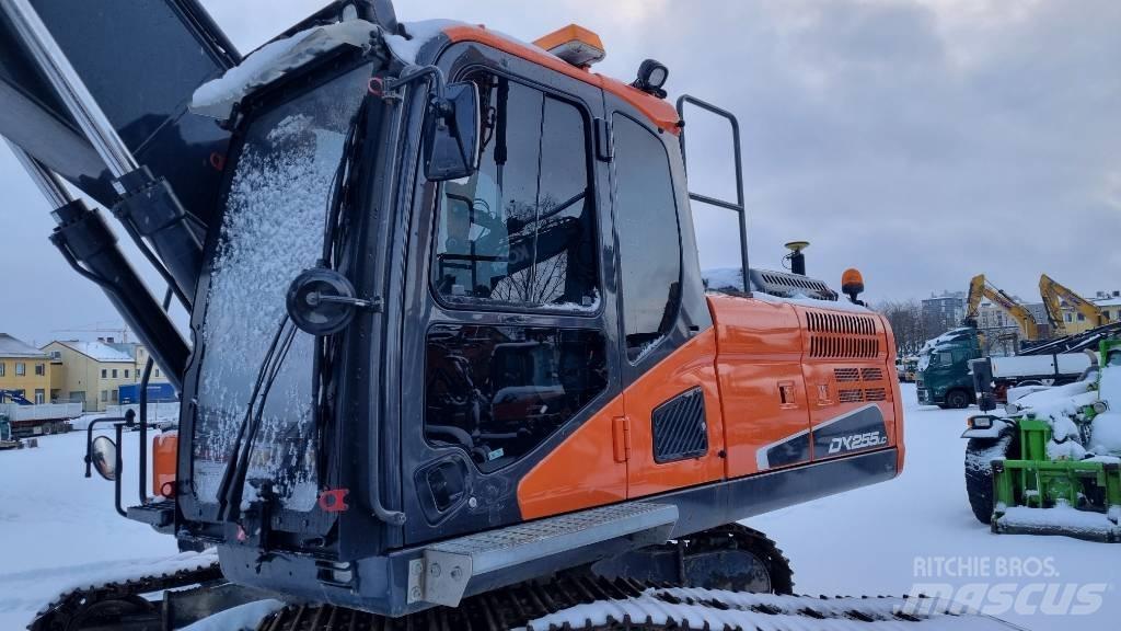 Doosan DX 255 LC-5 Kāpurķēžu ekskavatori