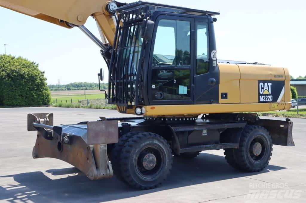 CAT M 322 D Ekskavatori uz riteņiem