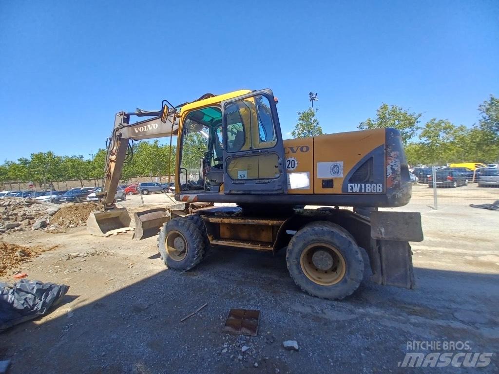 Volvo EW 180 B Ekskavatori uz riteņiem