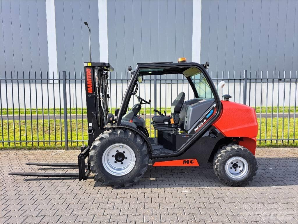 Manitou MC 25-4 Tehnika ar dīzeļa dzinēju