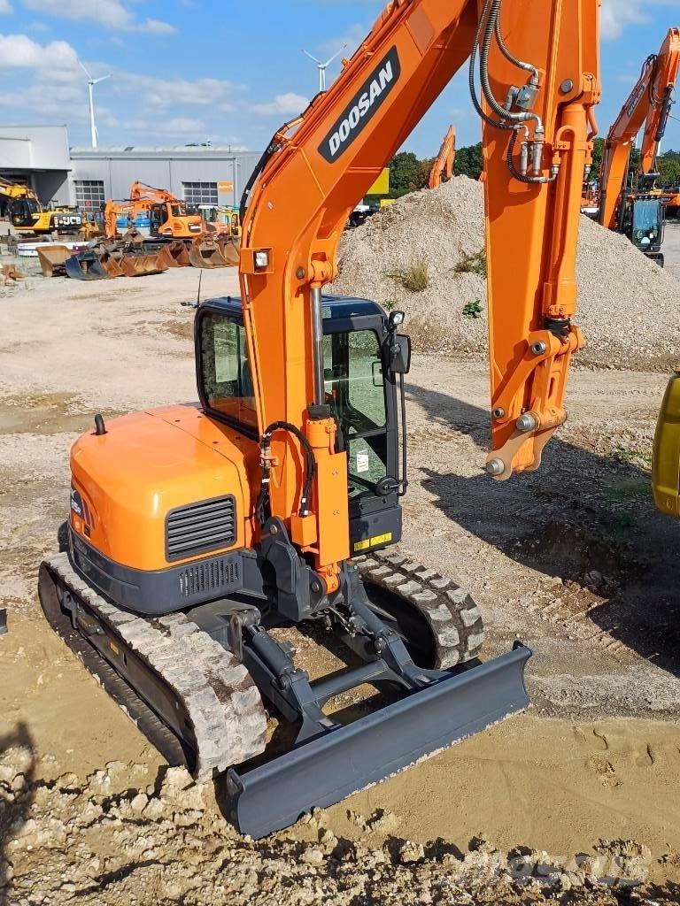 Doosan DX 85 R-3 Vidēja lieluma ekskavatori 7 t - 12 t