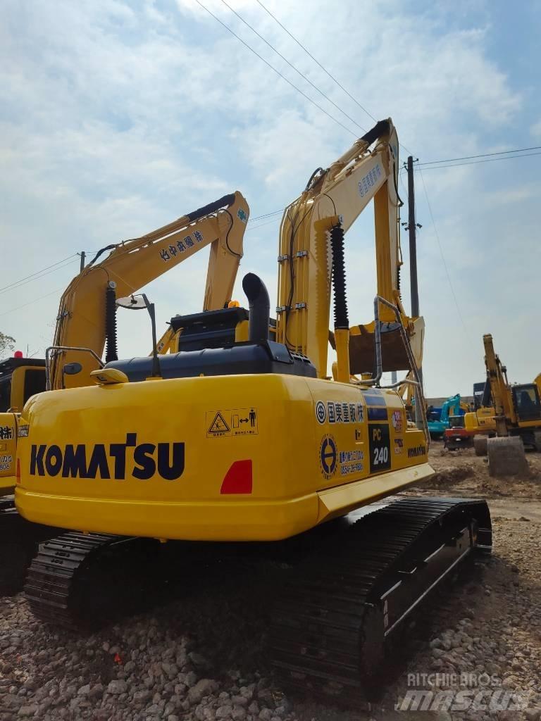 Komatsu PC 240 Kāpurķēžu ekskavatori