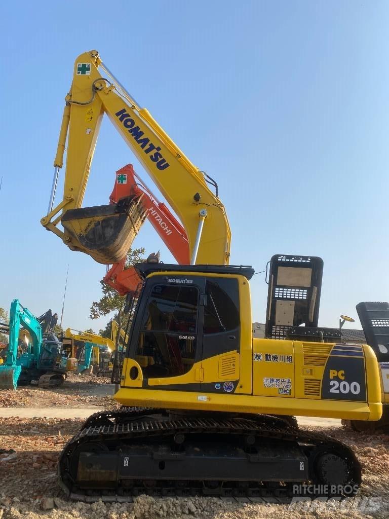 Komatsu PC 200-8 Kāpurķēžu ekskavatori