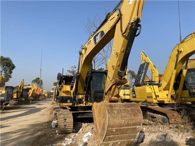 CAT 318D Kāpurķēžu ekskavatori