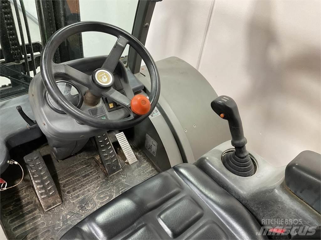 Ausa C250HX4 Apvidus autokrāvējs