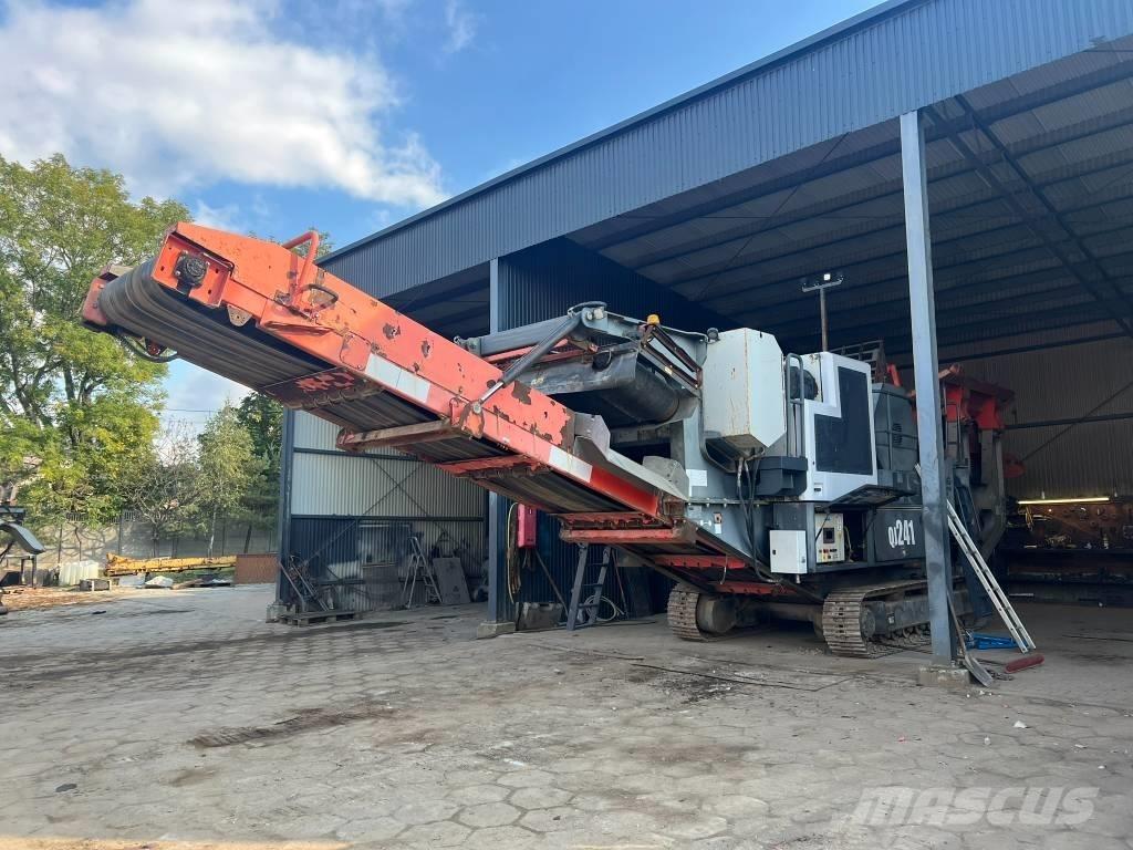 Sandvik QJ 241 Mobilie drupinātāji
