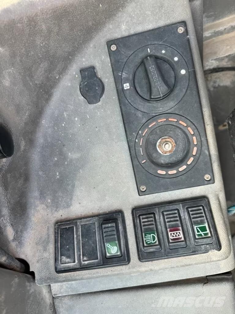 Atlas AR 65 Iekrāvēji uz riteņiem