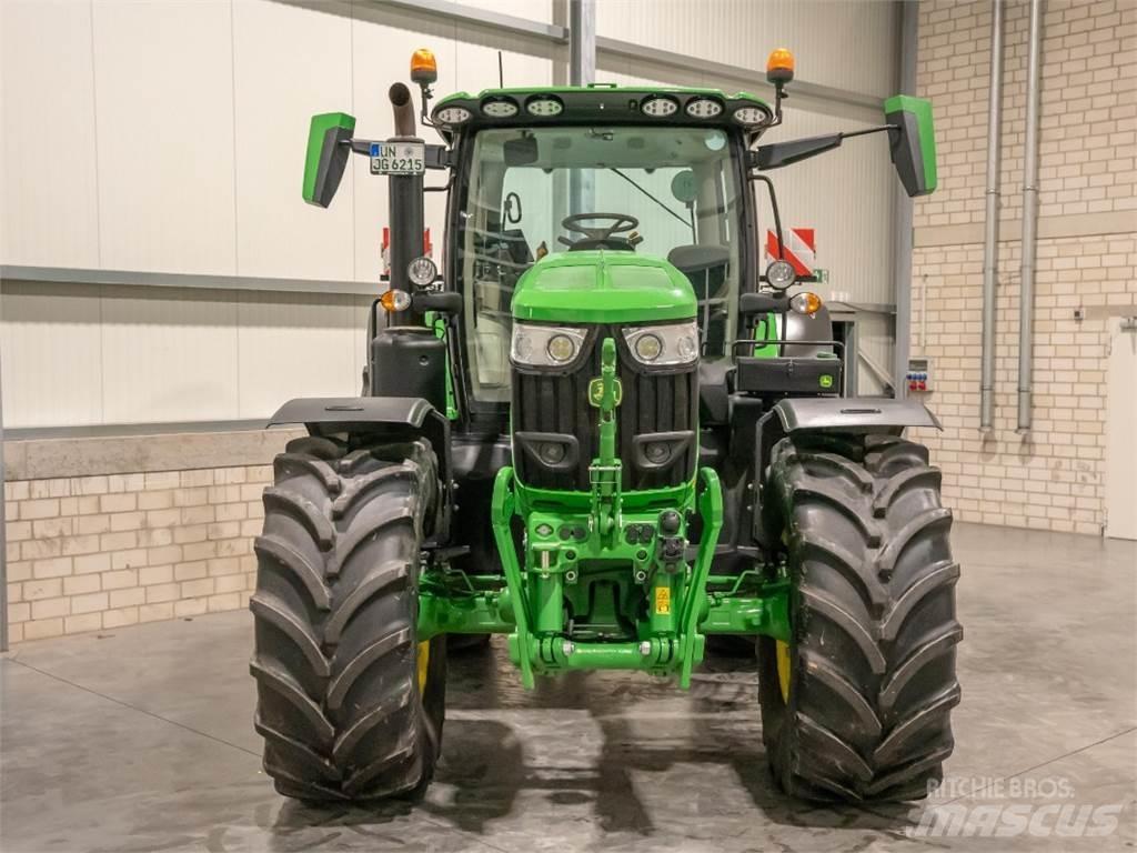 John Deere 6R215 Traktori