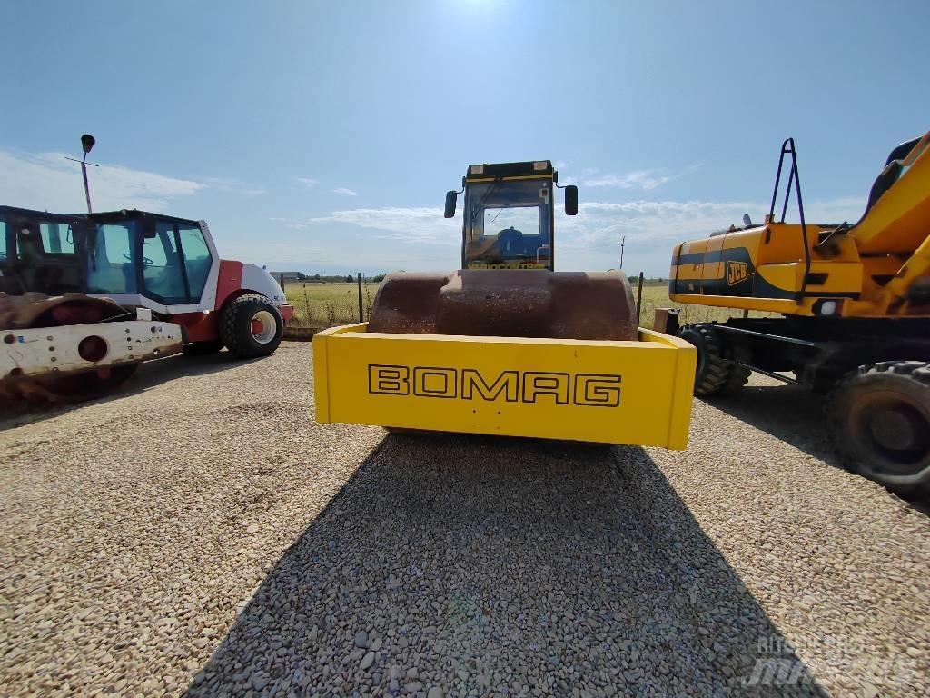 Bomag BW 225 D-3 Divvalču grunts veltņi