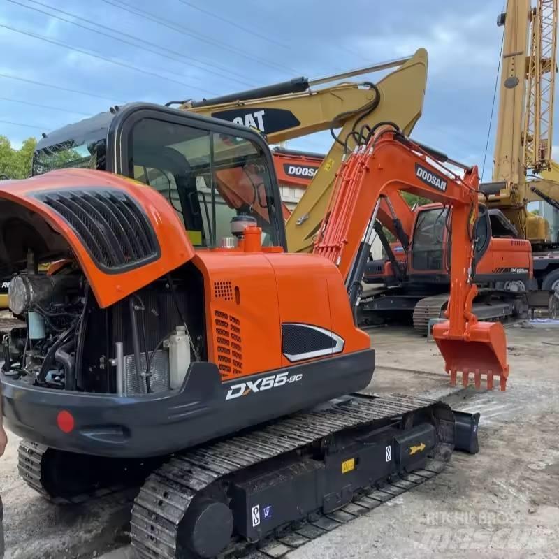 Doosan DX55 Kāpurķēžu ekskavatori