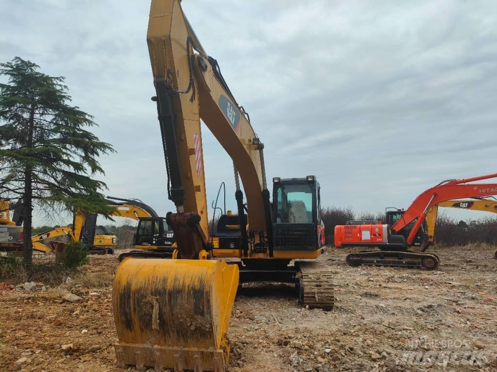 CAT 320 D Kāpurķēžu ekskavatori