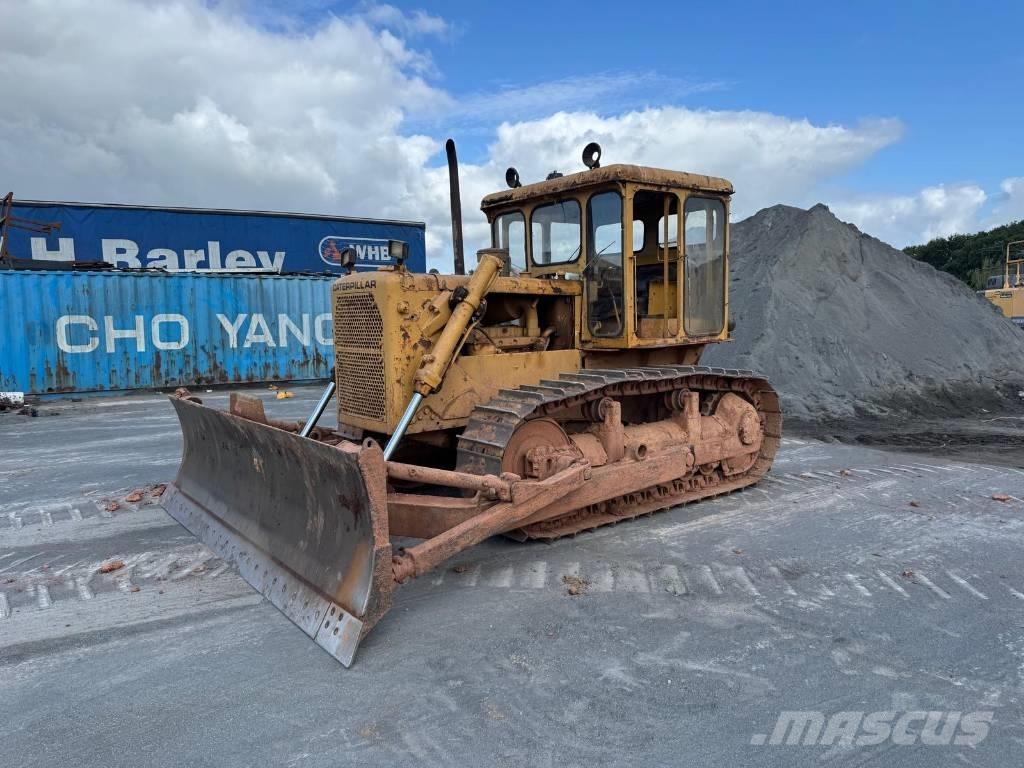 CAT D 6 C Kāpurķēžu buldozeri