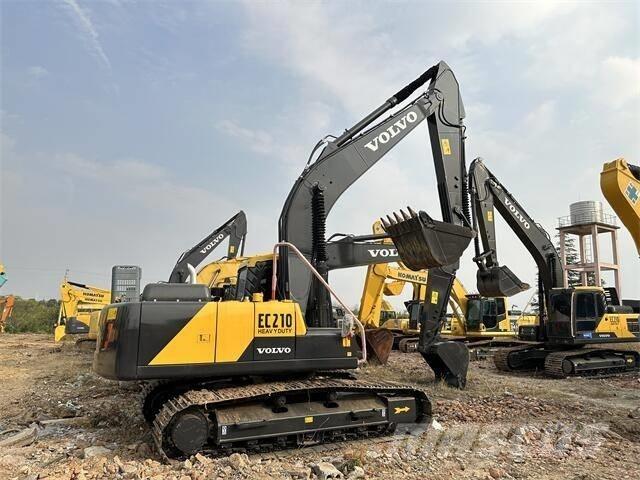 Volvo EC210B Kāpurķēžu ekskavatori