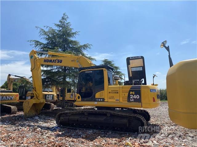 Komatsu PC240-8 Kāpurķēžu ekskavatori
