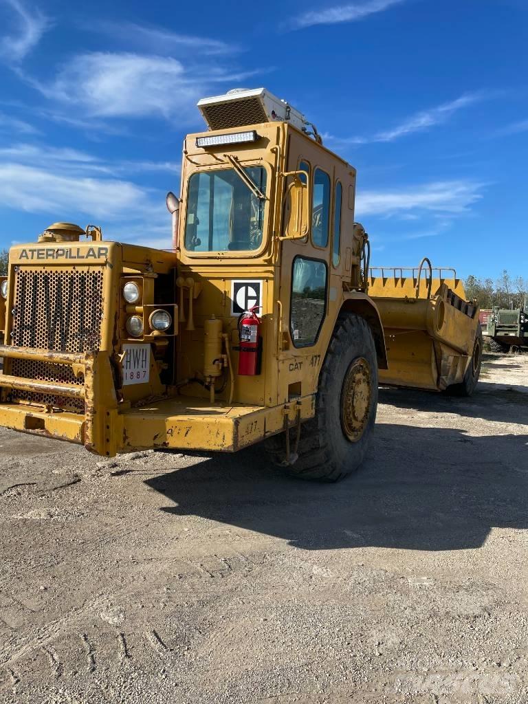 CAT 621 B Skrēperi