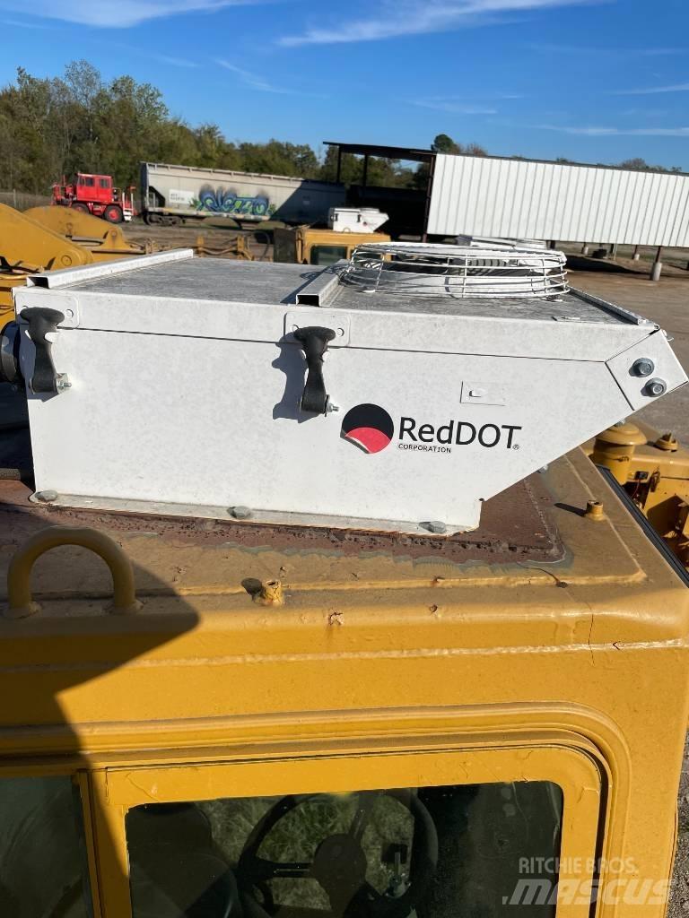 CAT 621 B Skrēperi